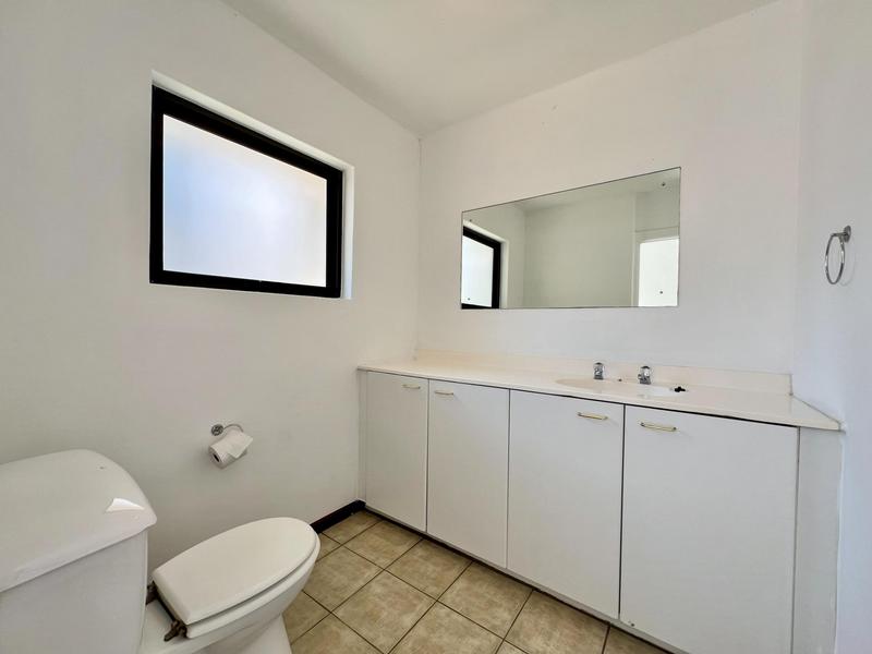 3 Bedroom Property for Sale in Beach Estate Western Cape